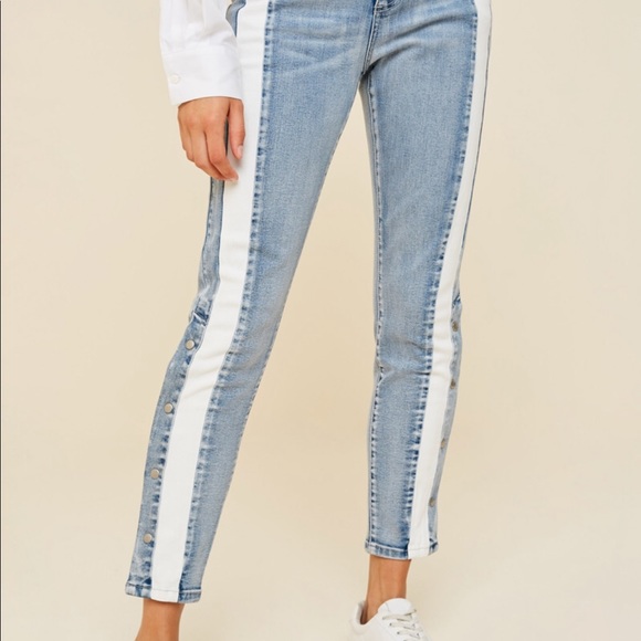 Jeans - Picture 4 of 5